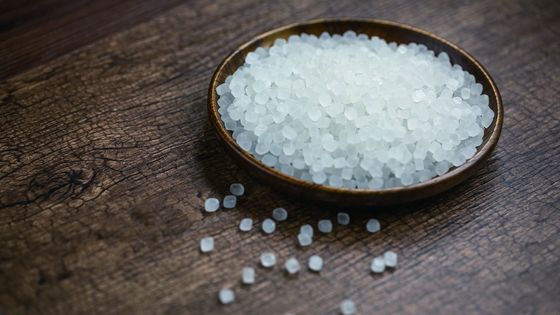 Άσπρο τύμπανο γλυκαντικών ουσιών 25Kg κρυστάλλων 5-8MESH πρόσθετων ουσιών τροφίμων νατρίου σακχαρίνης